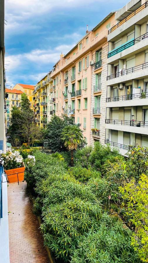 Elegant, Spacious, Central Apartment Nisa Exterior foto